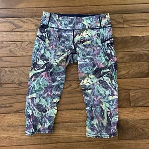 Lululemon size 8 crops.